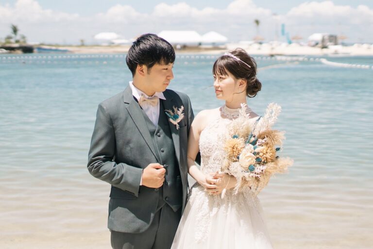 セブ島のドレスとタキシード